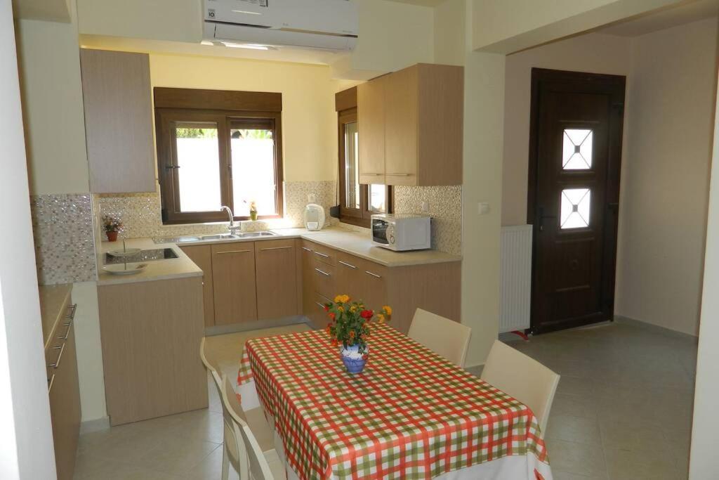 Fiore Di Rodi - Private Pool, Jacuzzi And Barbecue Ialysos  Exterior foto